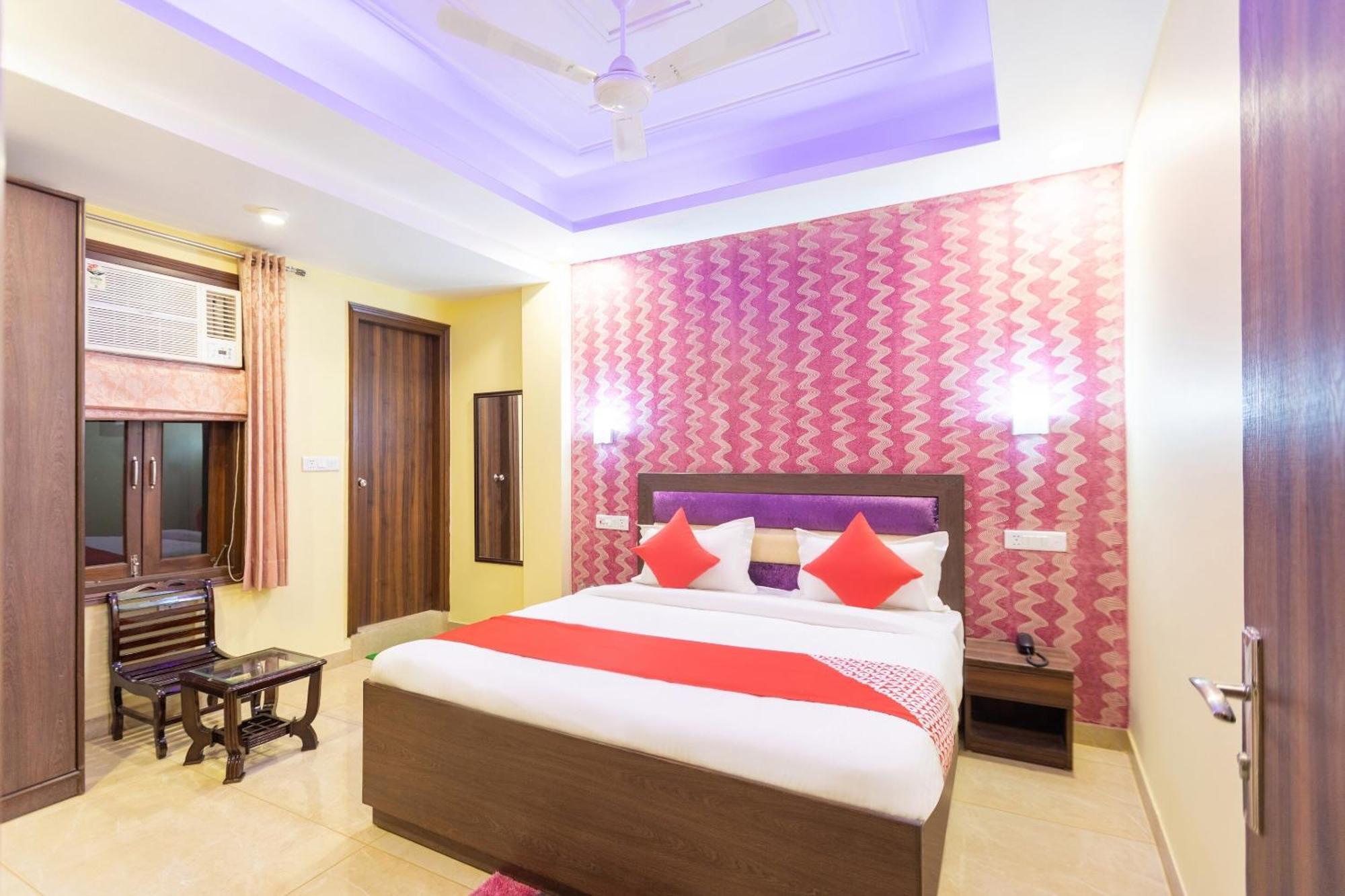 ניו דלהי Super Oyo Hotel O Red Stone Inn מראה חיצוני תמונה