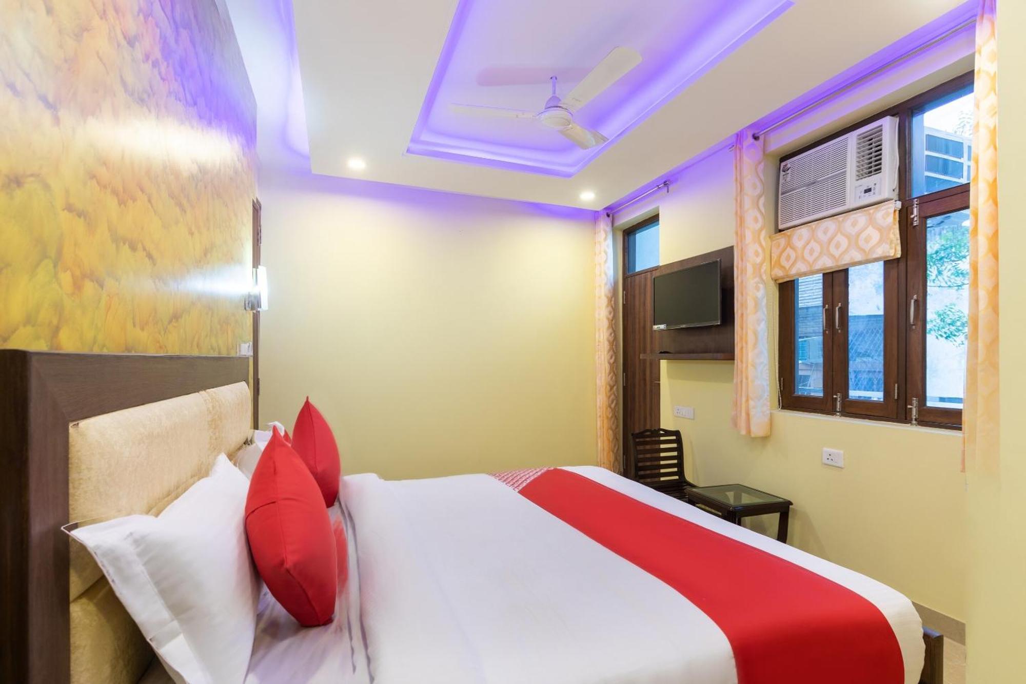 ניו דלהי Super Oyo Hotel O Red Stone Inn מראה חיצוני תמונה